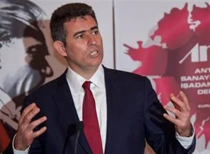 Feyzioğlu: 'Bal gibi de buz gibi de sansür'