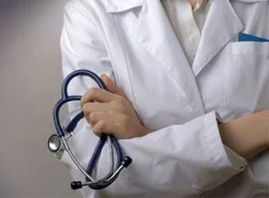 Hastasını kurtarmaya çalışan doktor öldü
