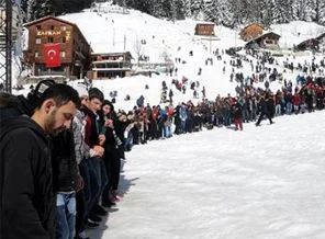Horon rekoru kırdılar, noteri unuttular!