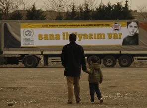 İHH'dan Suriye'ye 200 Tır yardım