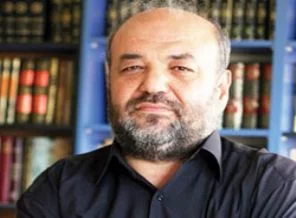 İhsan Eliaçık: Kur'an kutsal kitap değildir