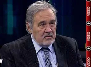 İlber Ortaylı caps'lerini yorumladı