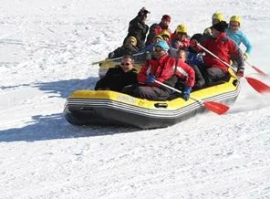 'Kaçın vali geliyor'