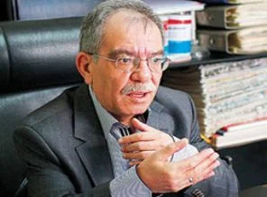 Karakaya: Mümtaz'er Türköne kafayı yemiş