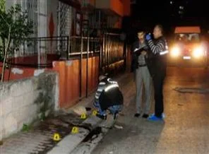 Kavgayı ayırmaya çalışırken canından oldu