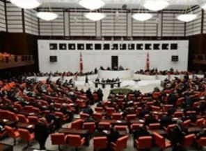 Meclis'te paket görüşmeleri sancılı başladı