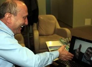 MHP'li adaydan sanal tokalaşma