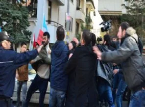 MHP'liler Türkistanlıları dövdü