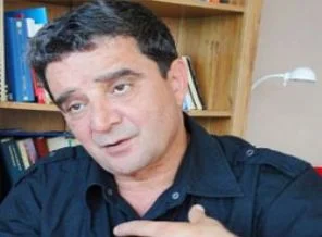 'Paralel yapının uşağı' dediği yazar cevap verdi