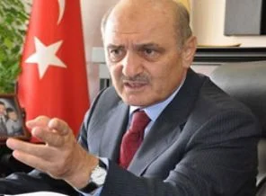 Polis, Erdoğan Bayraktar'ın ofisini de aramış
