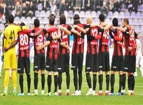 PTT 1.Lig'de görülmemiş protesto!