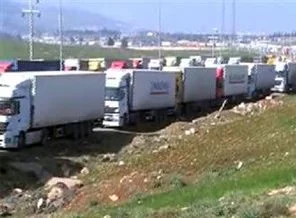 Sınırda 50 km'lik TIR kuyruğu
