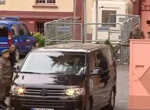 Tahliye olan Süleyman Aslan cezaevinden çıkış yaptı