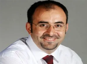 Taraf yazarı Emre Uslu 'uçtu'