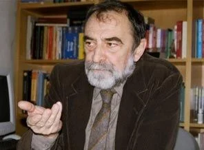 Taraf yazarı Murat Belge'den 'kullanışlı aptal' yorumu