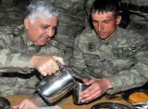 TSK ilk kez astsubayları karargahta ağırlayacak