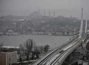 Türkiye'nin ilk metro köprüsü açıldı