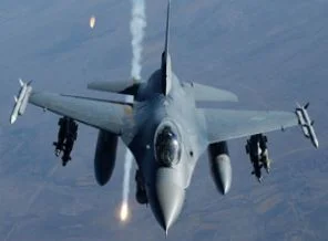 Yunanistan'ın dört F-16'sı taciz etti