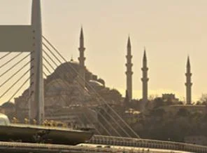 Zaman Haliç Metro Köprüsü'nü silüetten gördü