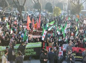 3 Yıldır Direnen Suriye İçin Fatih'te Yürüyüş yapıldı