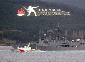 ABD savaş gemisi Çanakkale Boğazı'ndan geçti