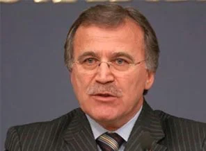 Ak Partili Şahin: Biz Baykal'dan memnunduk