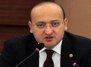 Akdoğan: Twitter kabadayılık yapıyor