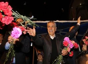 Arınç bu sefer sert çıktı