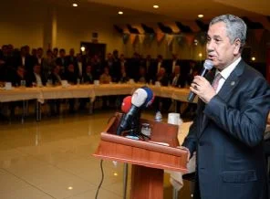 Arınç'tan ilginç benzetme!