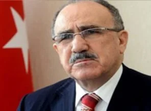 Atalay'dan Van'da 'paralel'e sert sözler