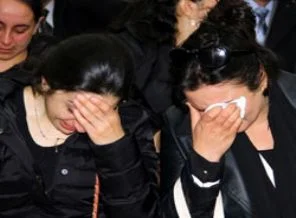 Bakan Yılmaz konuştu, onlar ağladı