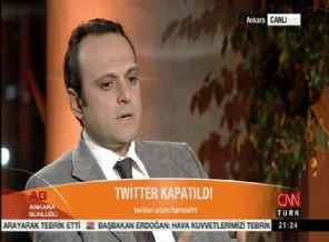 Bakandan Cemaat'in gazetecisine: Twitter'a biri sizin porno...'