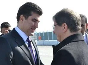 Barzani'yi Van'da Davutoğlu karşıladı