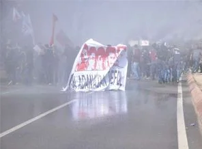 Başbakan'ın mitingi öncesi eylem yapıldı