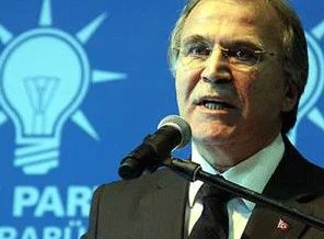 'Berkin Elvan'ın cenazesi siyasi şova dönüştü'