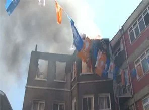 Beyoğlu'nda korkutan yangın