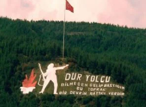 Çanakkale Zaferi'nin 99'uncu yıldönümü törenlerle kutlanıyor