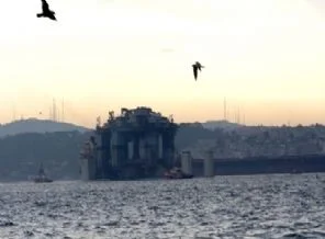 Dev platform boğazdan böyle geçti