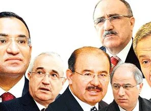 Devletin zirvesi ihanete kilitlendi
