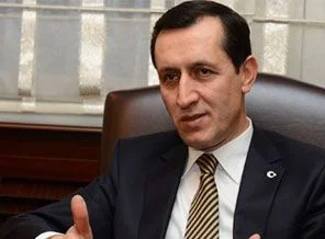 Emrullah İşler'den cemaate gönderme