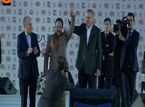 Erdoğan mitingde Dombra bombası patlattı