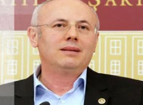 Eski AK Parti'liden Erdoğan konuşurken şok twitler