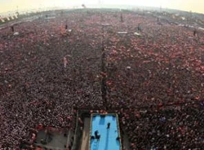 Gezici yazar, AK Partiliyi sonunda anladı!