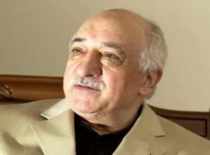 Gülen panikte, üç ülkeden sığınma istedi!