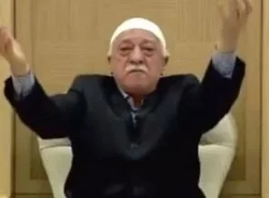 Gülen yine beddua etti!