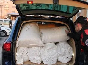 İstanbul'da bir cipten 71 kilo bonzai çıktı