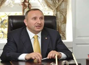 İSTİB Başkanı'ndan beddualı tepki