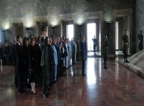 IUC'nin felsefesi Doğu ile Batı'nın akademik entegrasyonu