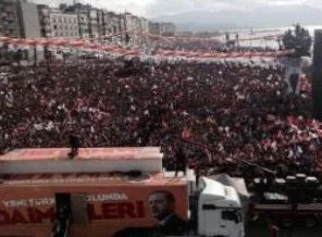 İzmir, Başbakan'ı böyle karşıladı