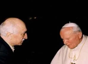 'Maşallah Papa'yla el ele, kol kola'